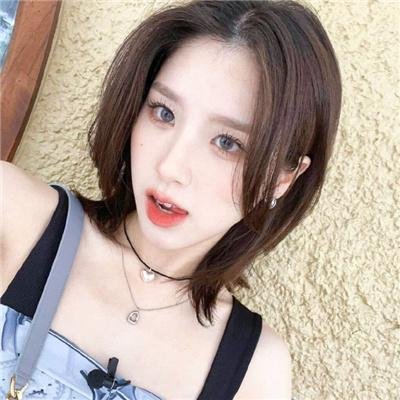 金牌客服董董恩